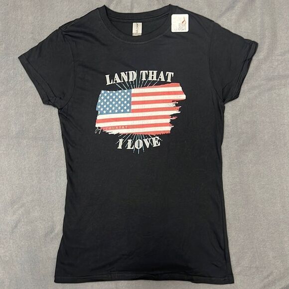Women’s Black Land That I Love USA Flag Graphic Tee Size Small - Picture 1 of 6
